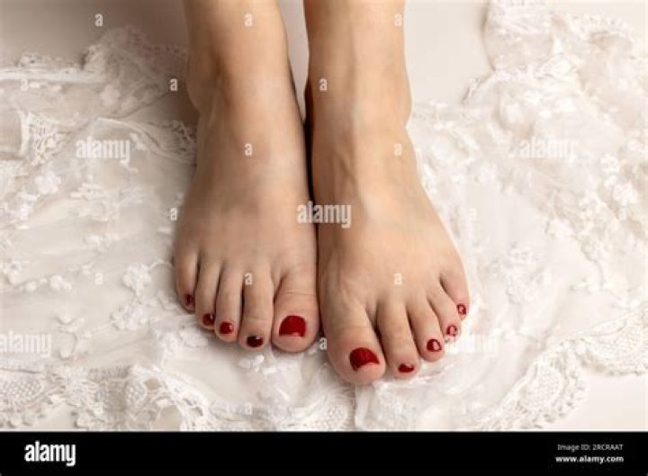 Barbara Bach Feet (10 photos) Sexy Feets