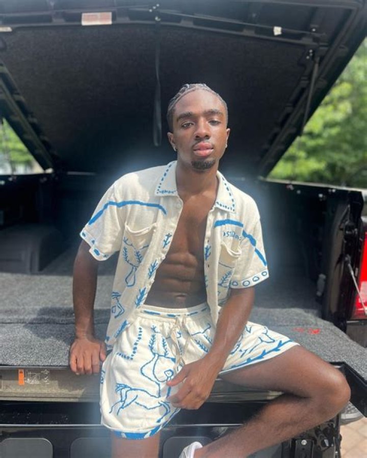 Caleb Brown Age, Height, Brother, Girlfriend, Net Worth
