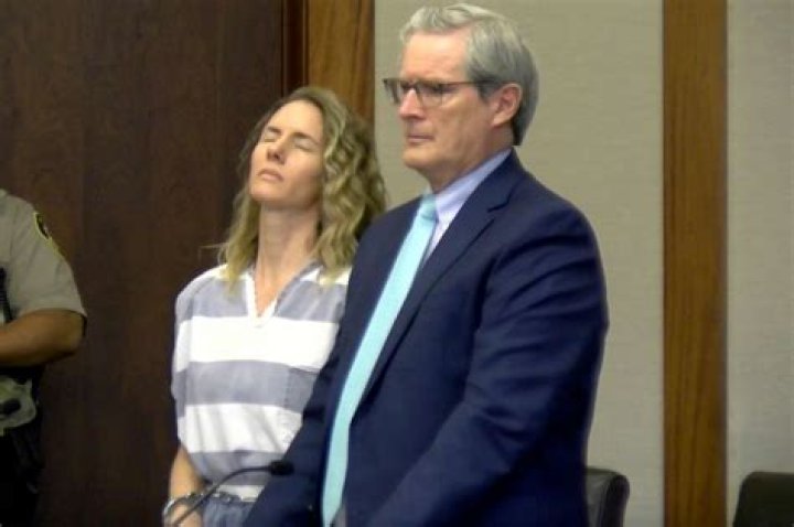 Jodi Hildebrandt Arrest: 8 Passengers Parent Mugshot And Charges