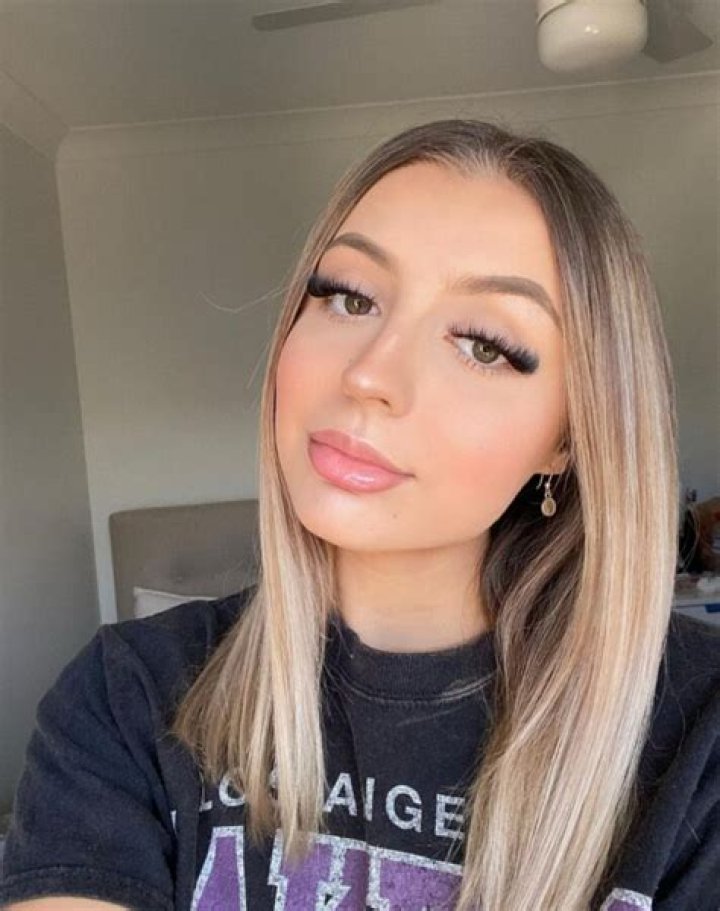 Lilith Cavaliere (Tik-Tok Star) Wiki, Biography, Age, Height, Net worth, Onlyfans