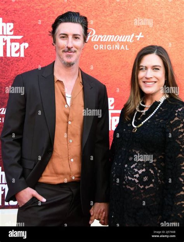 
Meet Oliver Lion – Photos of Eric Balfour’s Son With Wife Erin Chiamulon
