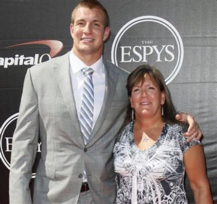 Rob Gronkowski- Bio, Career, Family, and Net Worth